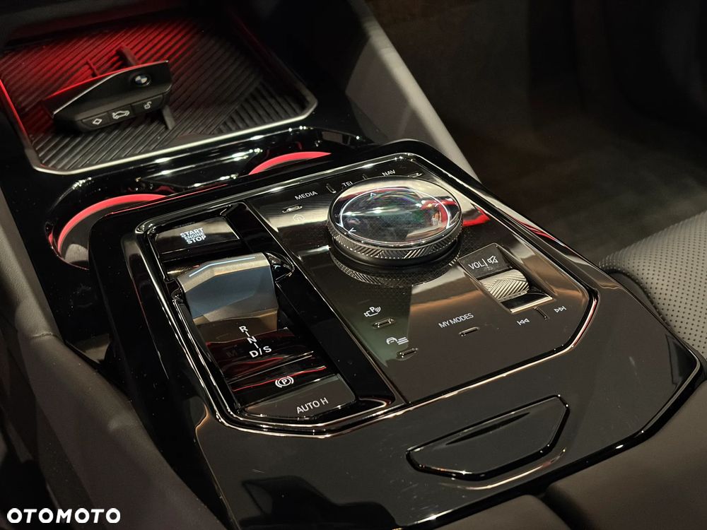 BMW Seria 5 520i mHEV M Sport - 18