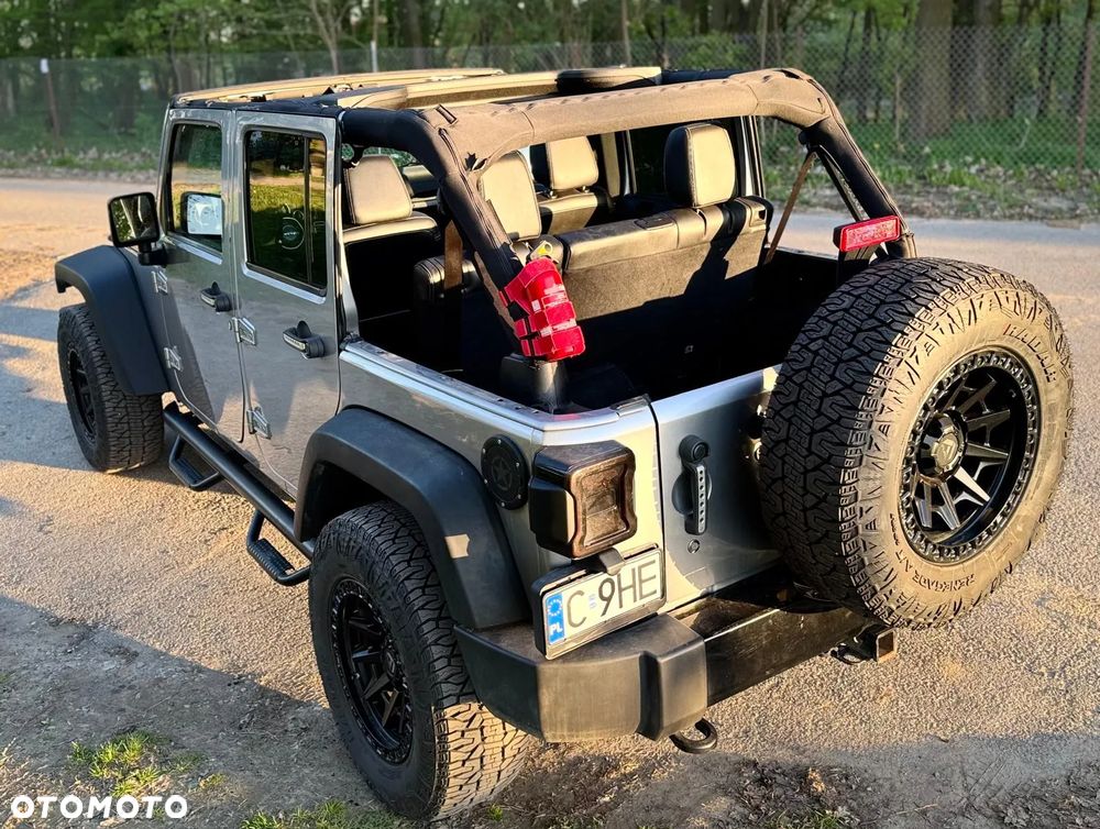 Jeep Wrangler - 5