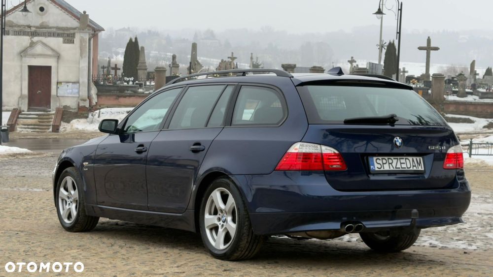 BMW Seria 5 525d - 4