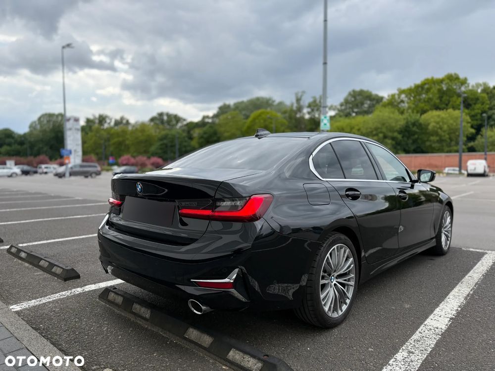 BMW Seria 3 320d Luxury Line - 12