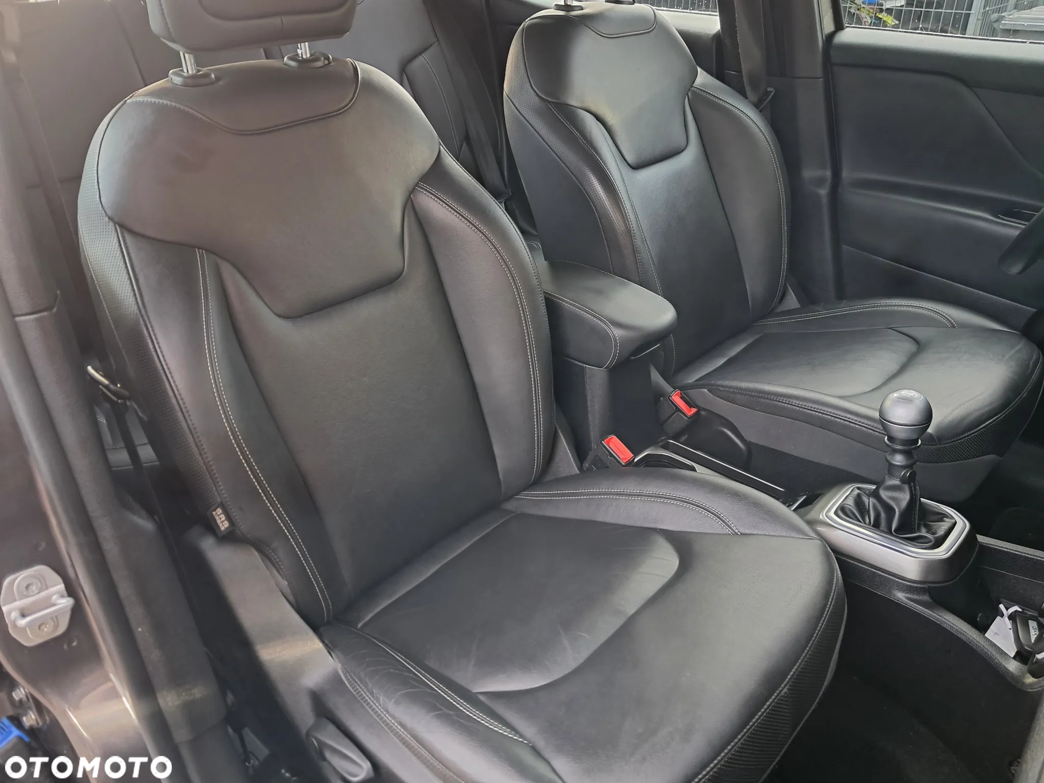 Jeep Renegade 1.4 MultiAir Limited FWD S&S - 34
