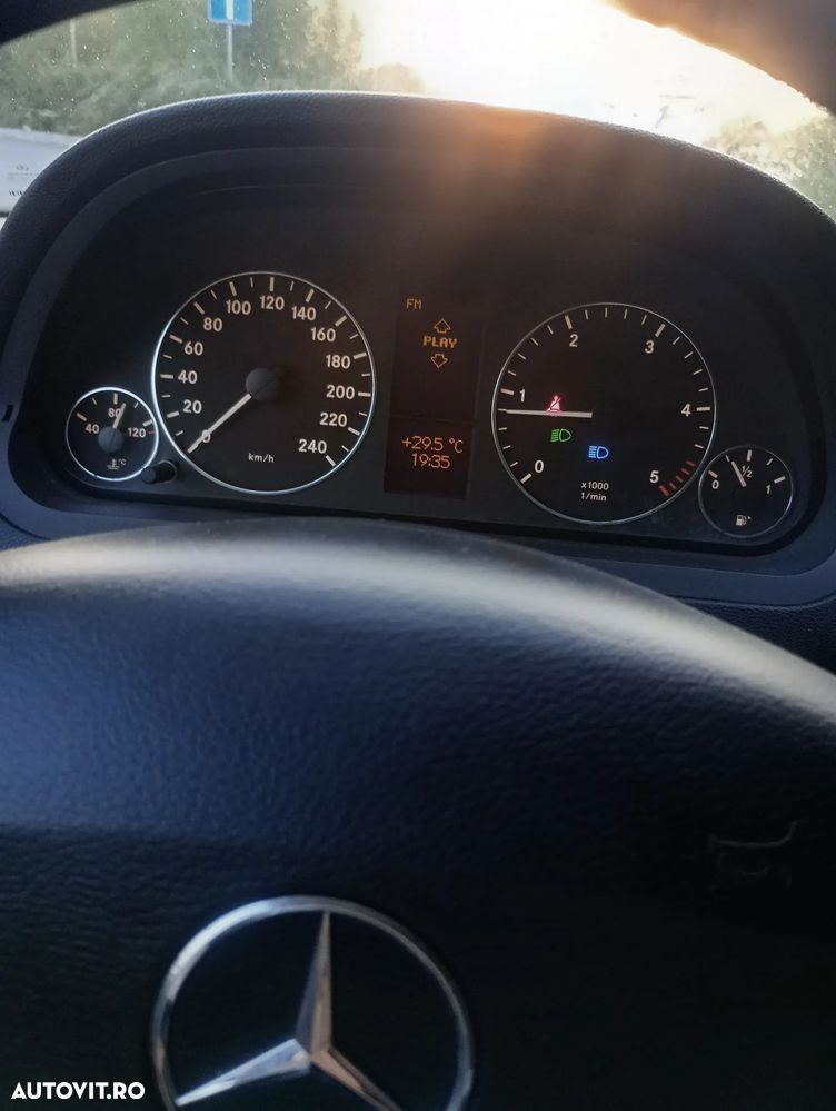 Mercedes-Benz A 180 CDI - 8