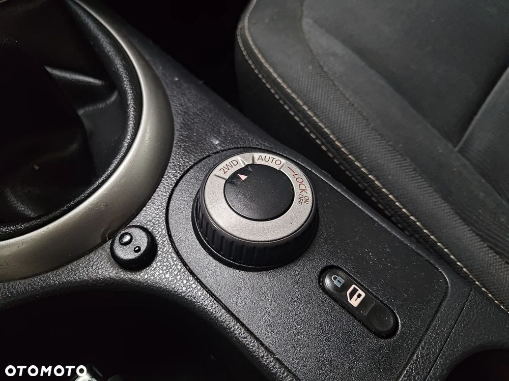 Nissan Qashqai 2.0 4x4 Tekna - 13