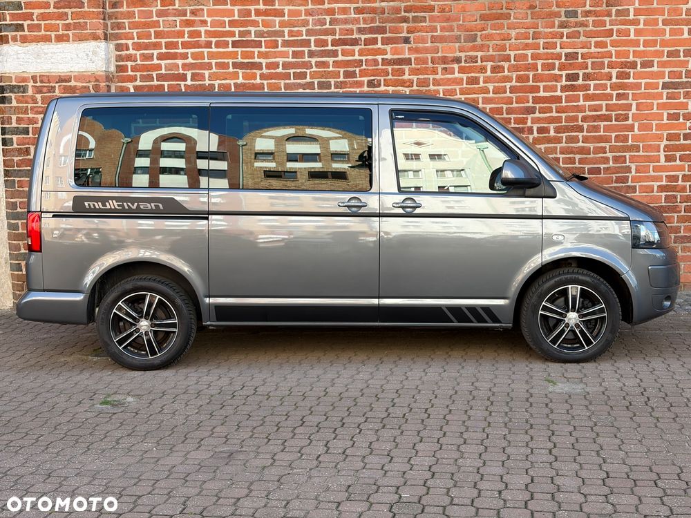 Volkswagen Multivan - 24