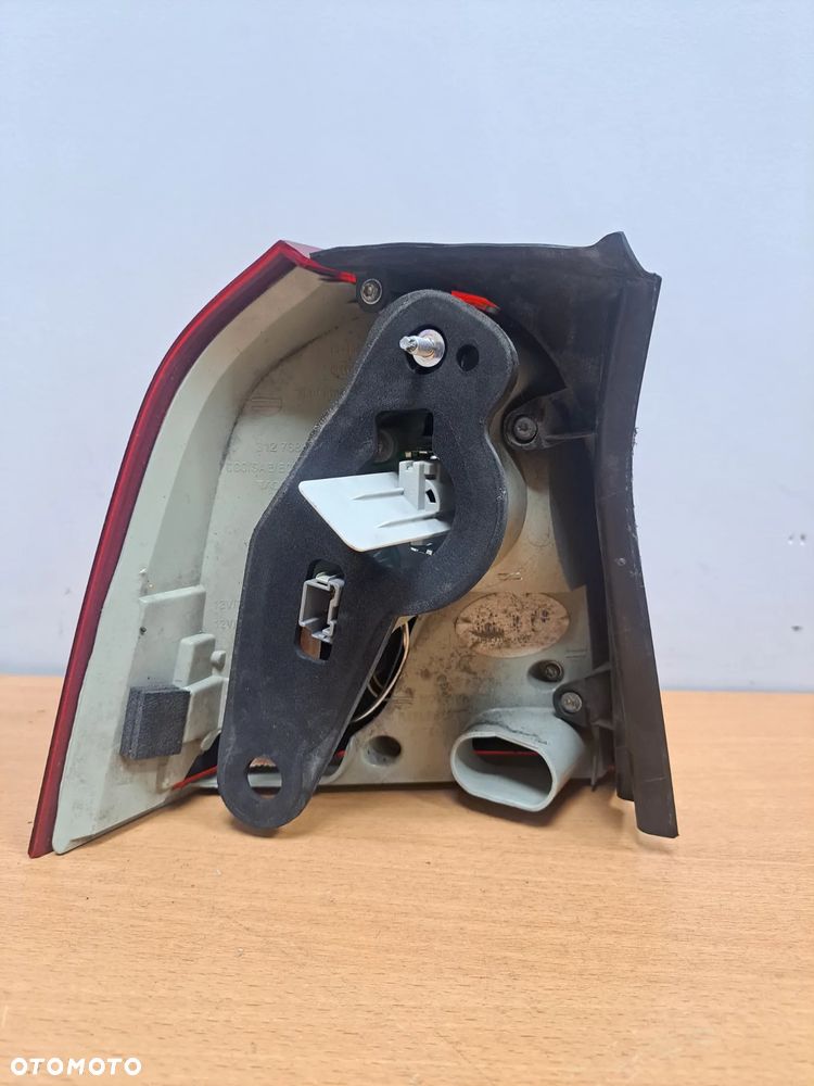 LAMPA PRAWY TYŁ DOLNA V70 III XC70 III - 3