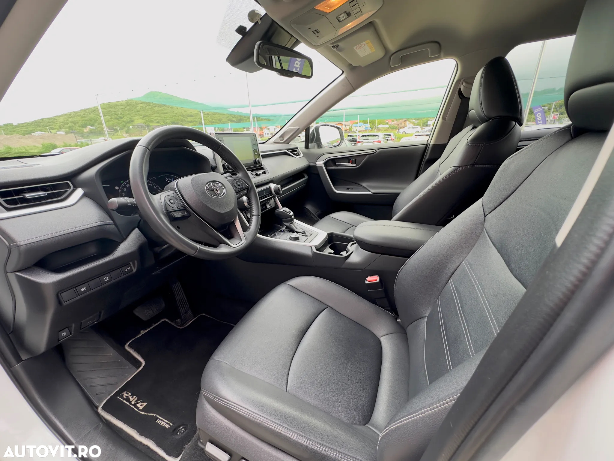 Toyota RAV4 2.5 Hybrid VVT-iE 4x4 Luxury - 12