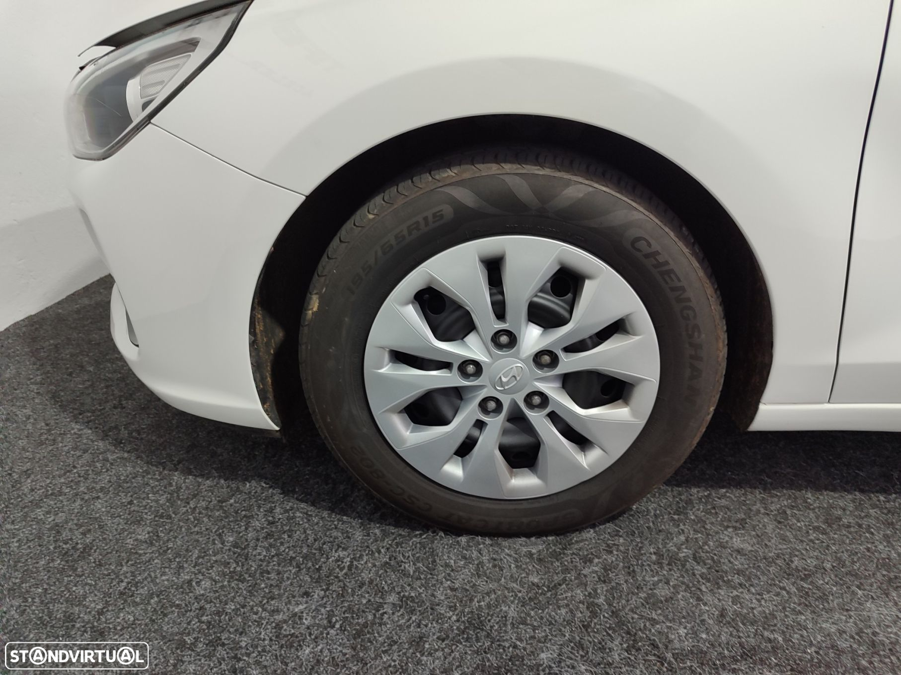 Hyundai i30 1.6 CRDI Blue Comfort - 31