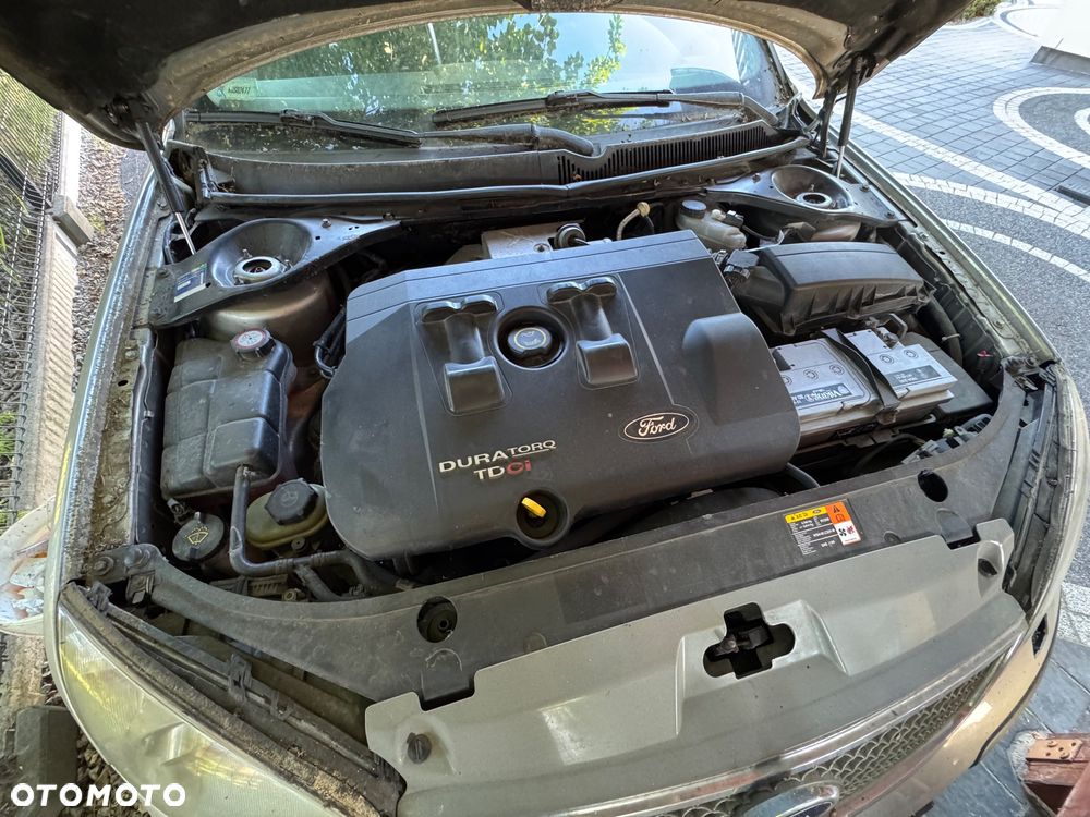 Ford Mondeo 2.0 TDCI DPF Ghia - 9