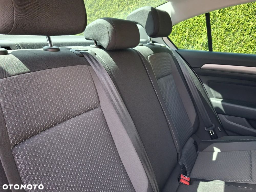 Volkswagen Passat 2.0 TDI EVO Business - 17