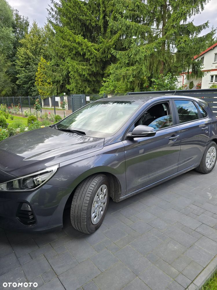 Hyundai i30 1.6 D Classic + - 3