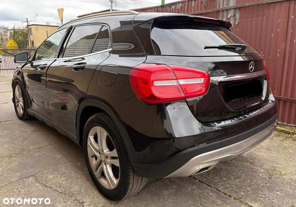 Mercedes-Benz GLA - 7