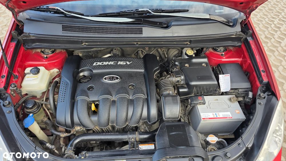 Kia Carens 2.0 CVVT EX Top - 34