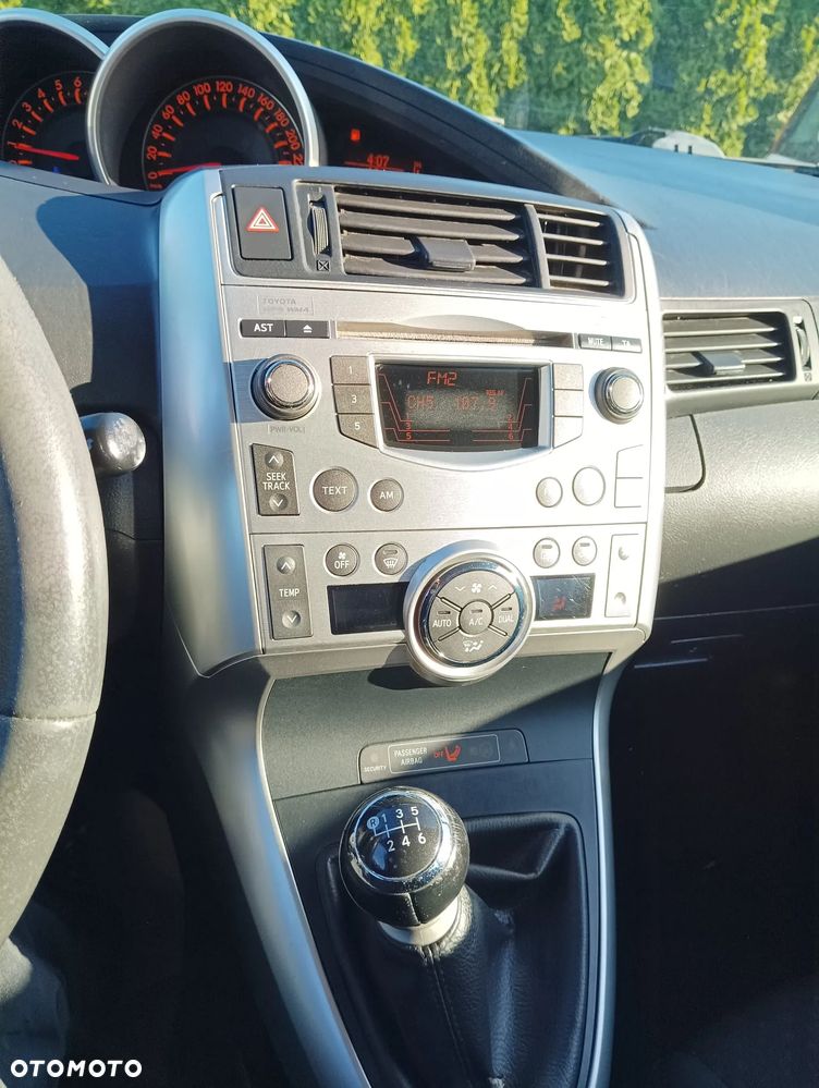 Toyota Verso 1.8 7-Sitzer Comfort - 19