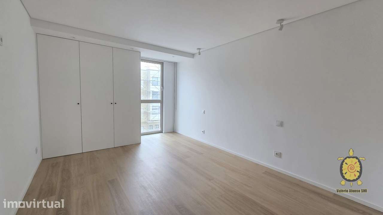 Apartamento T2 - junto ao mar - Praia da Barra - Grande imagem: 2/20