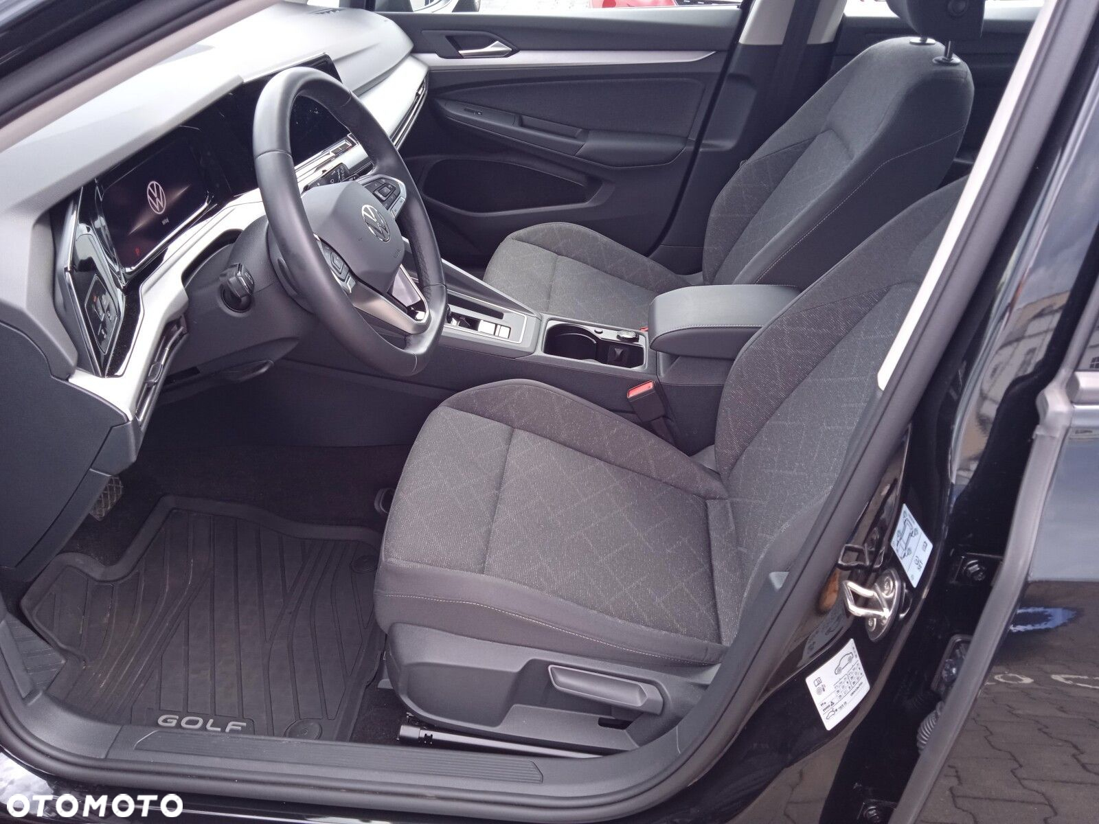 Volkswagen Golf - 12