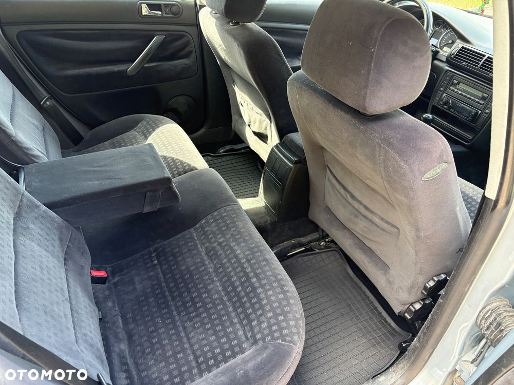 Volkswagen Passat - 26