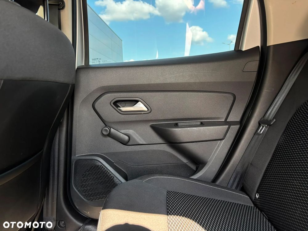 Dacia Duster 1.6 SCe Comfort - 12
