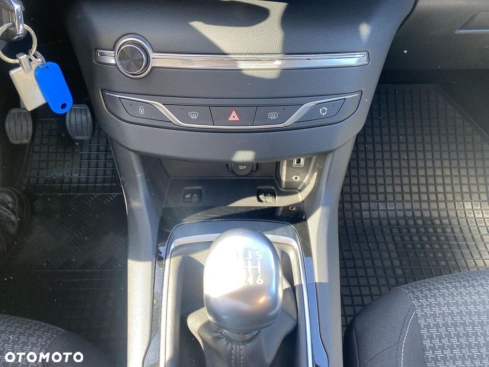 Peugeot 308 1.2 PureTech Active S&S - 18