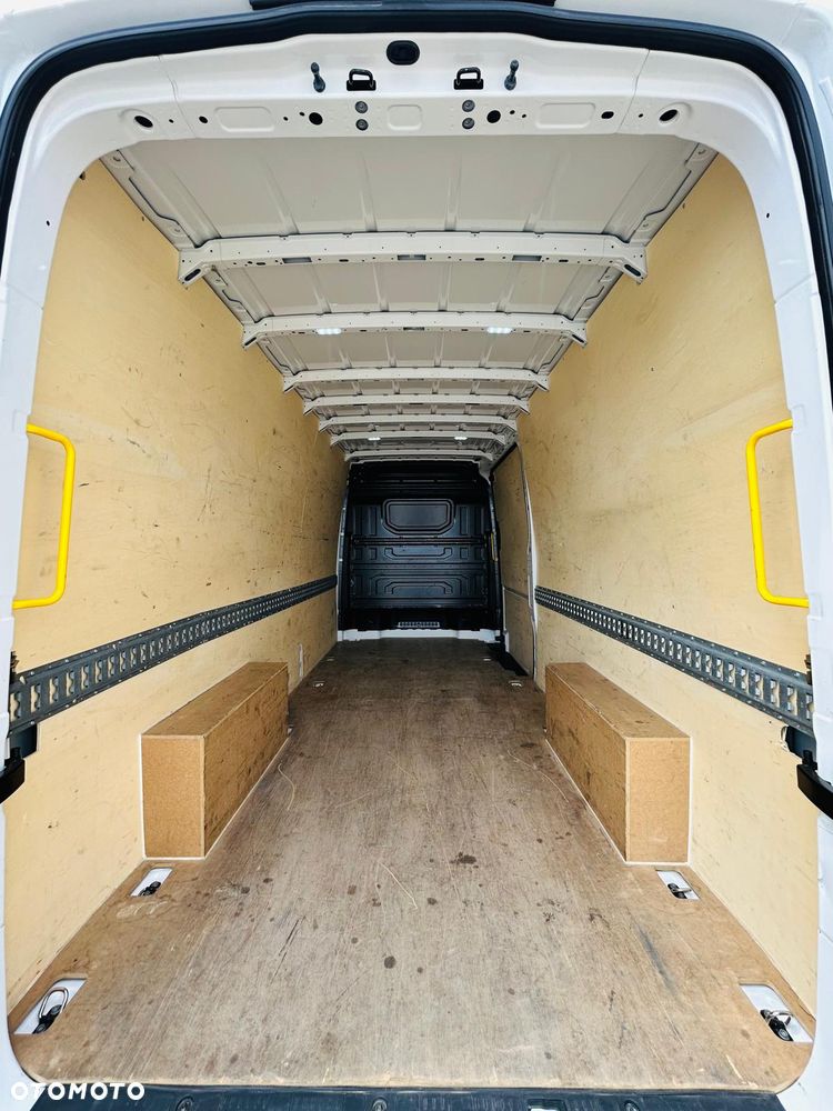 Volkswagen Crafter - 14