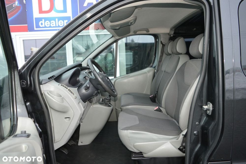 Opel Vivaro - 18