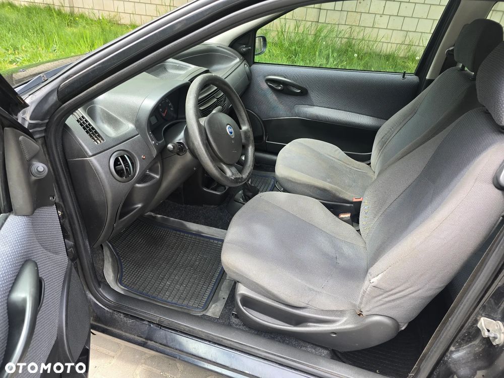 Fiat Punto 1.2 8V Active - 5