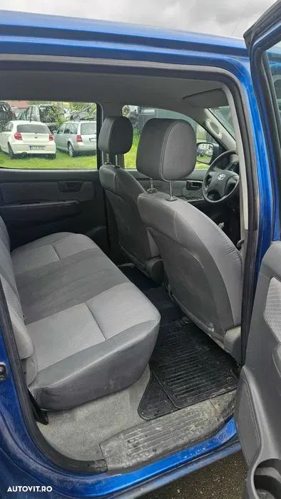 Toyota Hilux D-4D 2.5 - 4