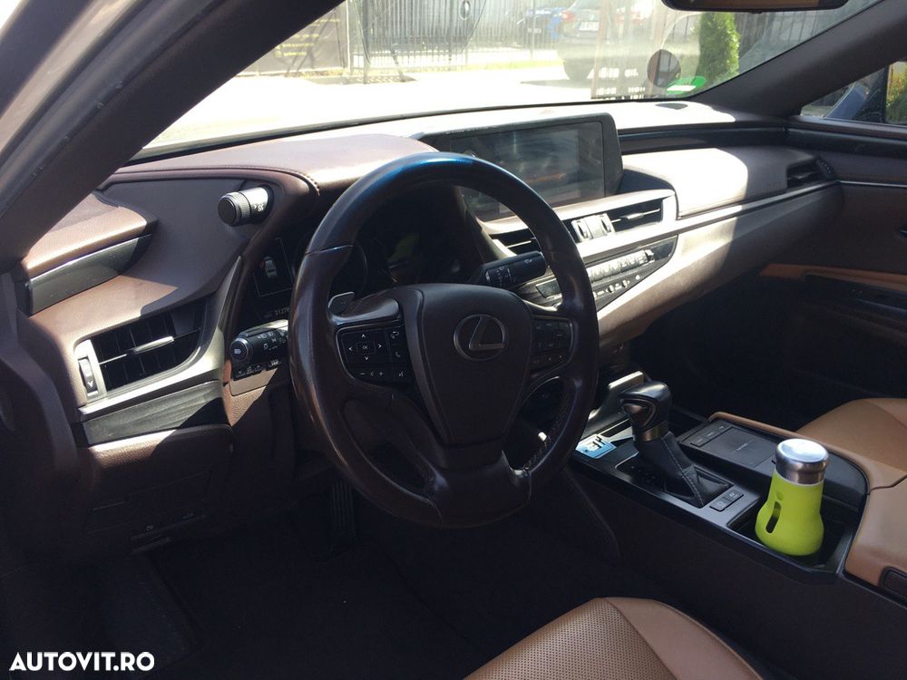Lexus Seria ES 300h Executive Line - 9