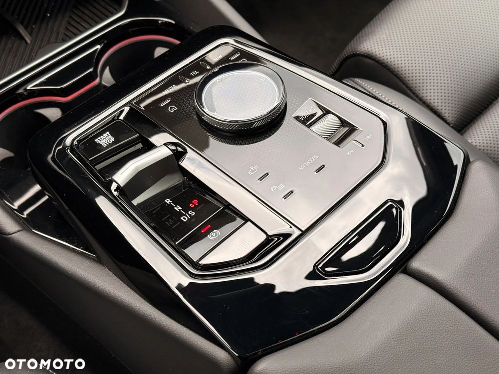 BMW Seria 5 520i - 23