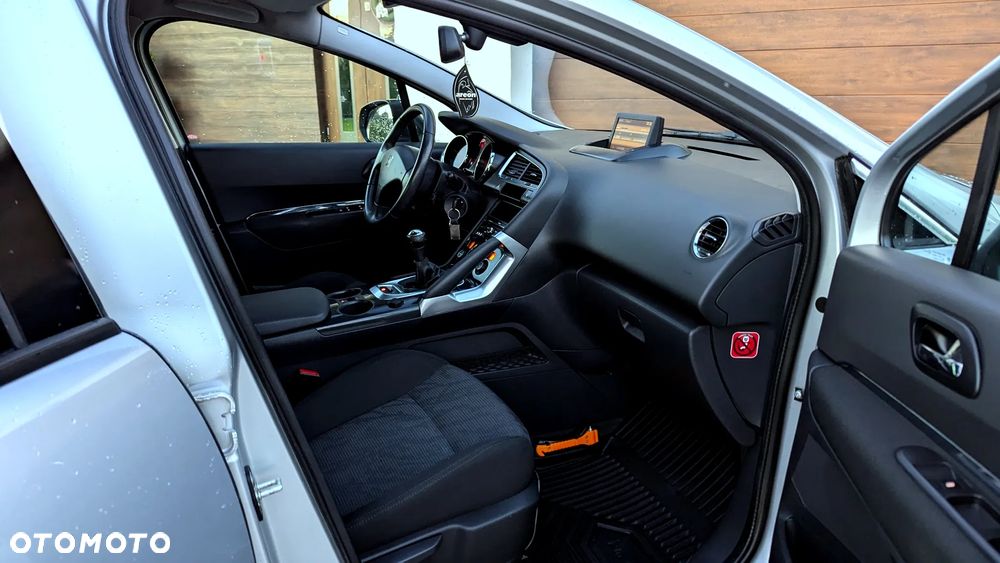 Peugeot 3008 1.6 Premium - 10