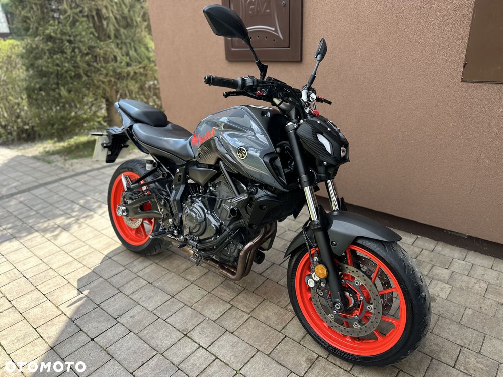 Yamaha MT - 2