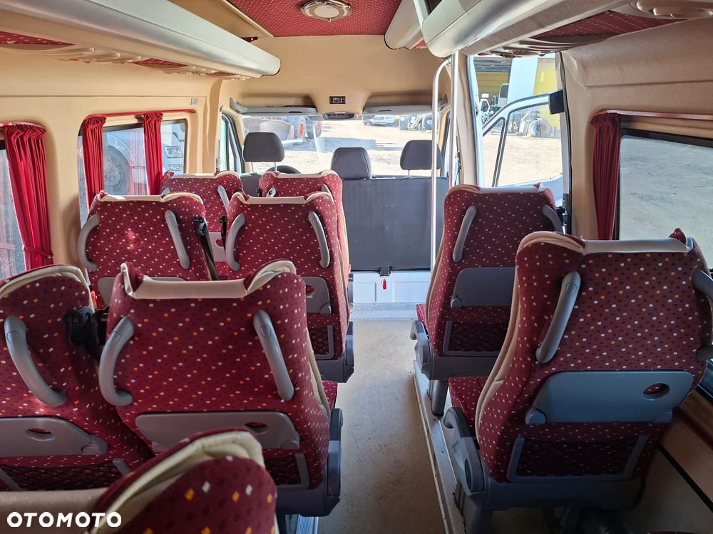 Mercedes-Benz Sprinter - 8