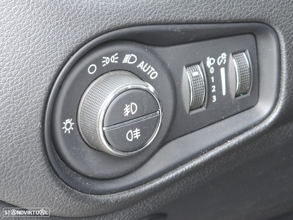 Jeep Renegade 1.3 TG Upland - 12
