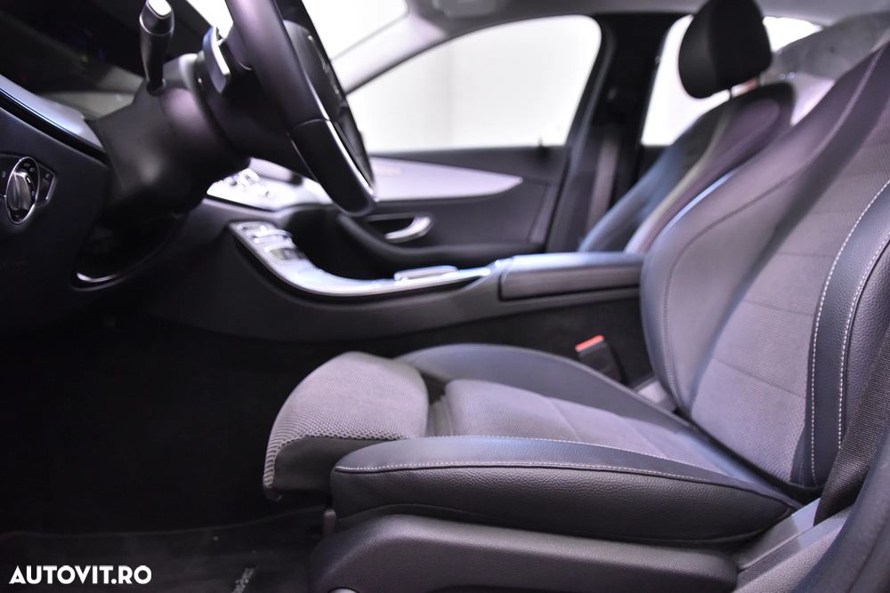 Mercedes-Benz E 300 de Aut. - 24