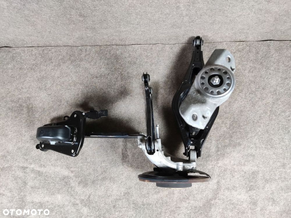 VOLVO XC40 2.0T T4 17-21r Zwrotnica Piasta Wahacz Zawieszenie Lewy Tył 2WD - 8