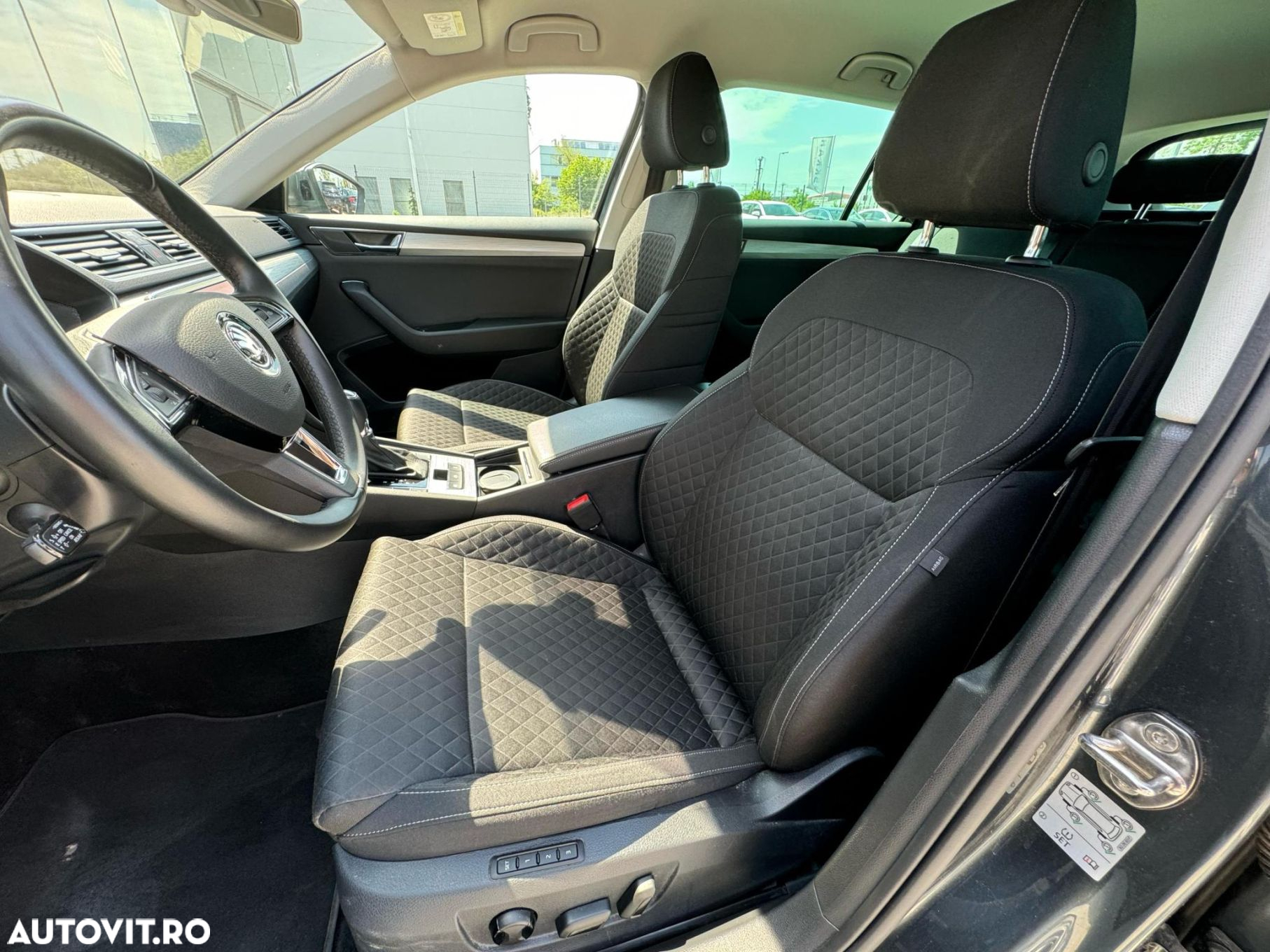 Skoda Superb Combi 1.4 TSI iV DSG Ambition - 14