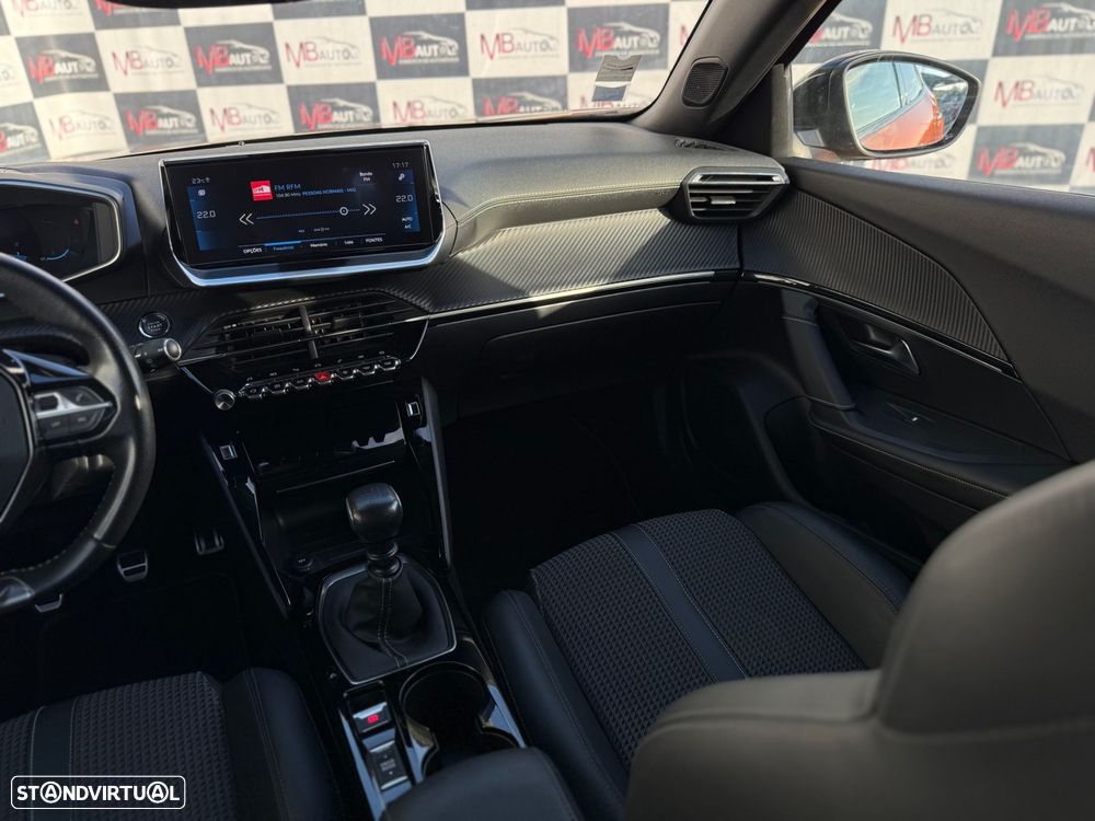 Peugeot 2008 1.2 PureTech GT Line - 30