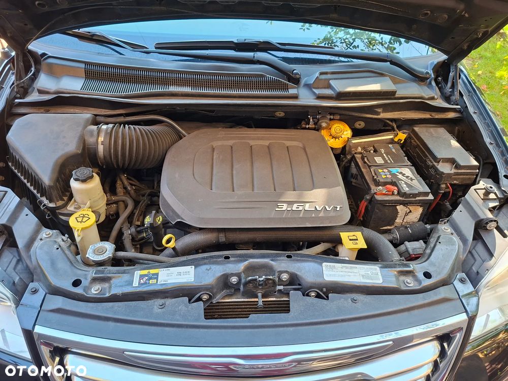 Chrysler Town & Country 3.6 Touring - 22