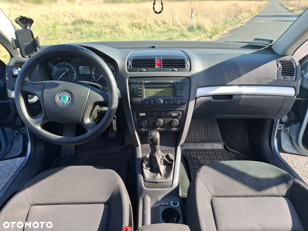 Skoda Octavia 1.6 Tour - 20