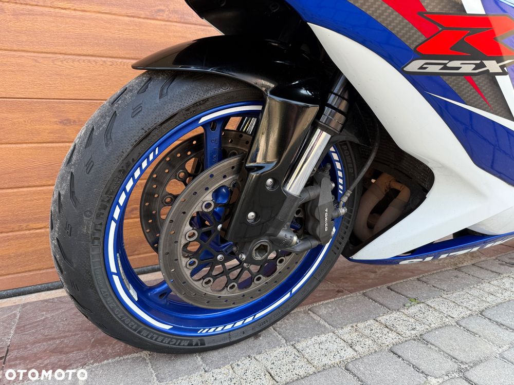 Suzuki GSX-R - 15