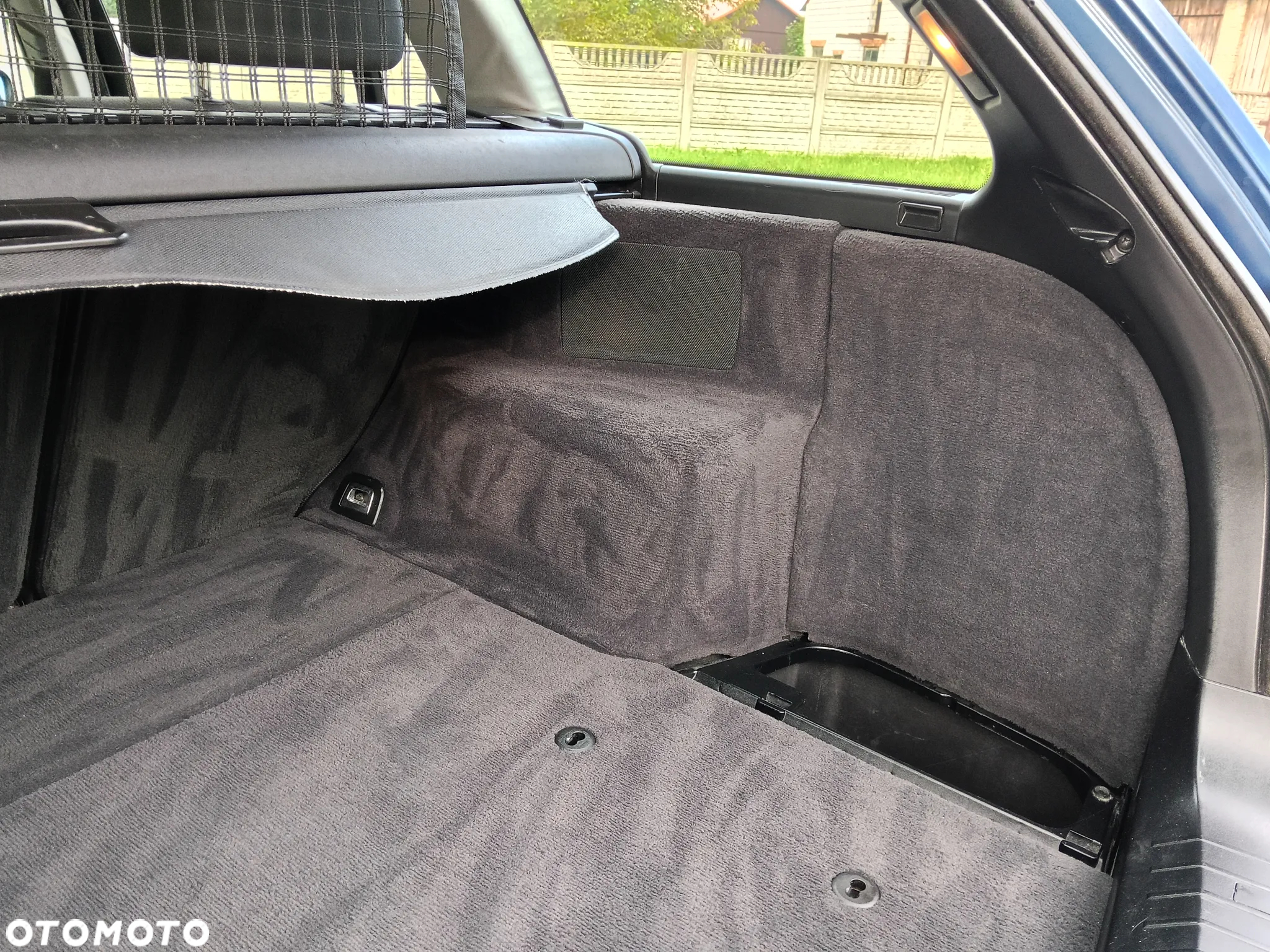 BMW Seria 3 318i Touring - 31