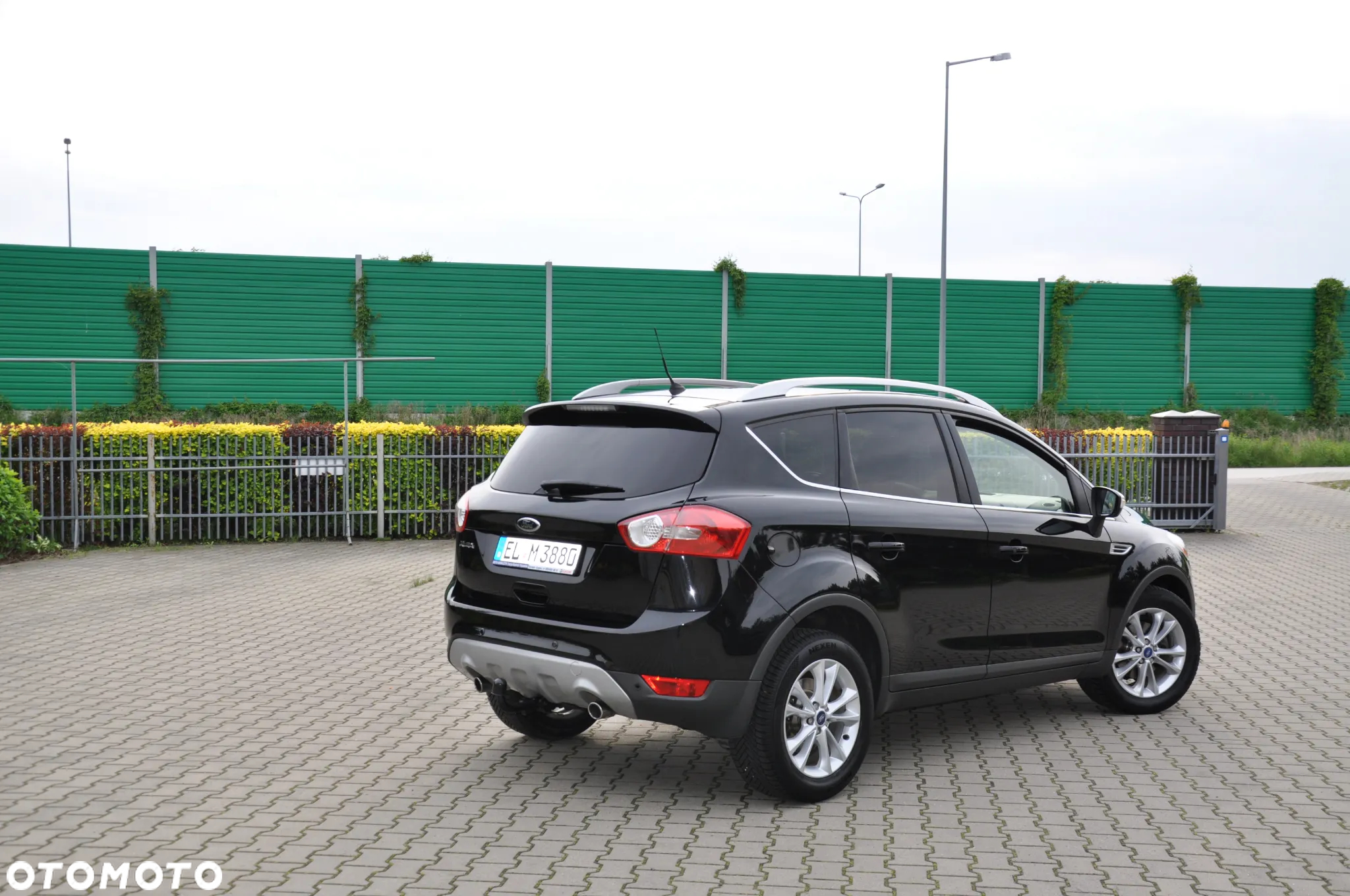 Ford Kuga 2.0 TDCi 2x4 Titanium - 2