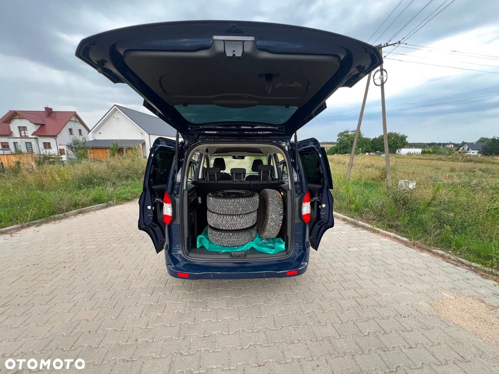 Ford Tourneo Courier - 8