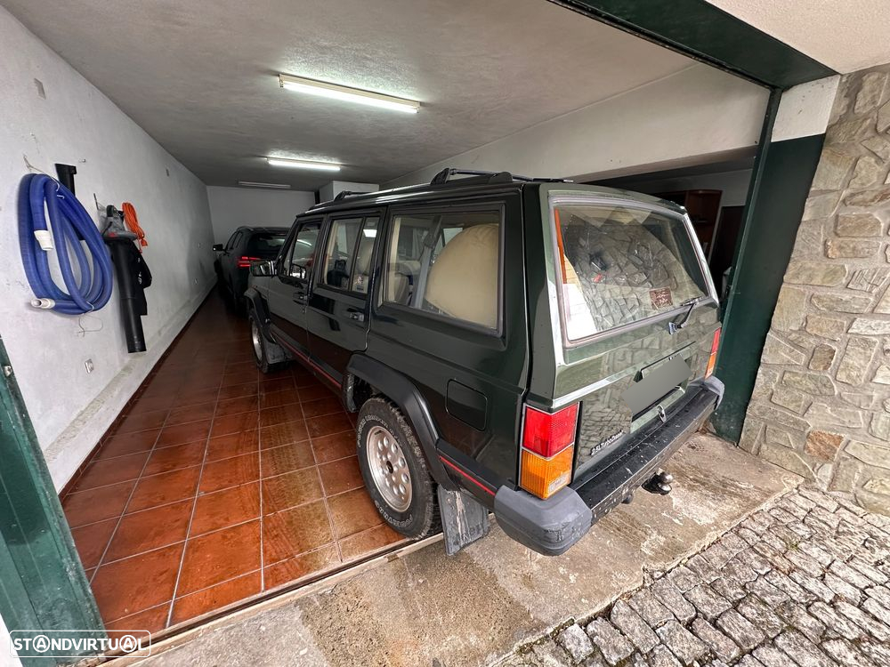 Jeep Cherokee - 2
