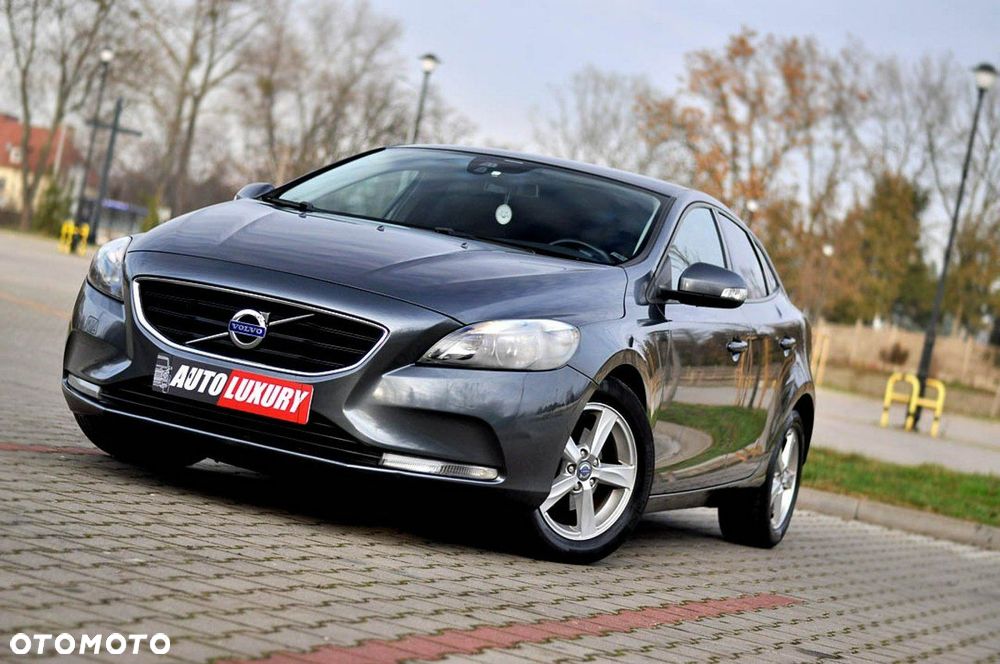 Volvo V40 D2 Momentum - 9