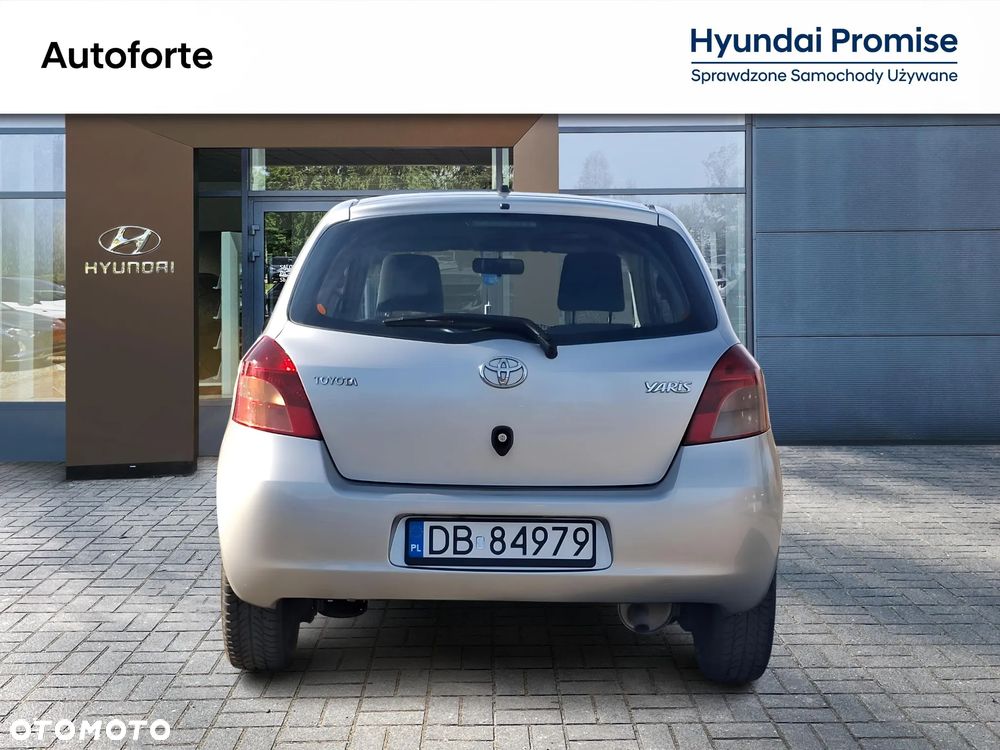 Toyota Yaris 1.3 Luna A/C - 4