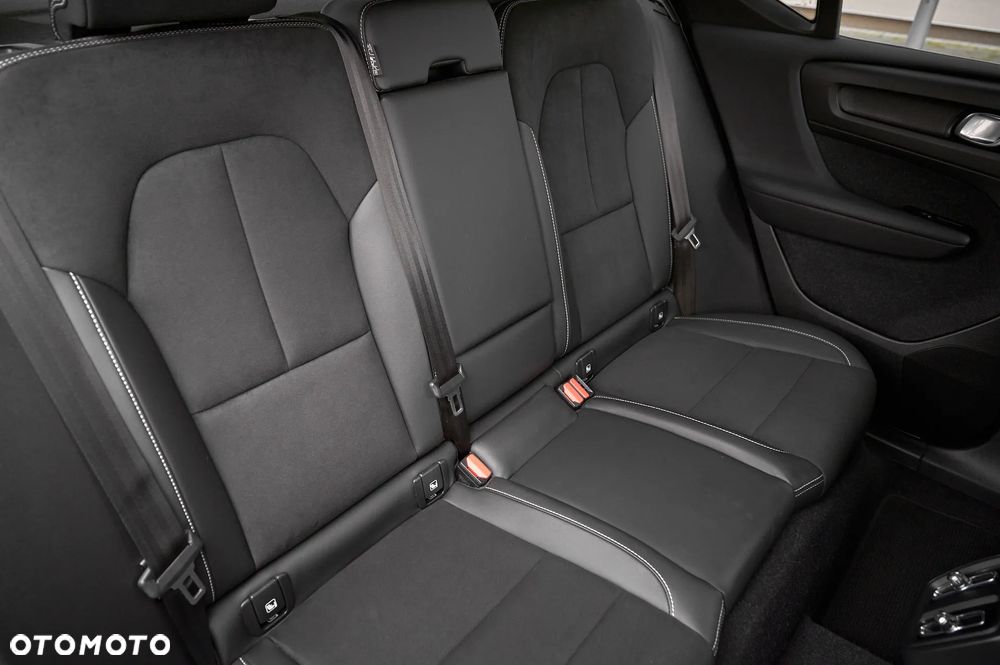 Volvo XC 40 - 33