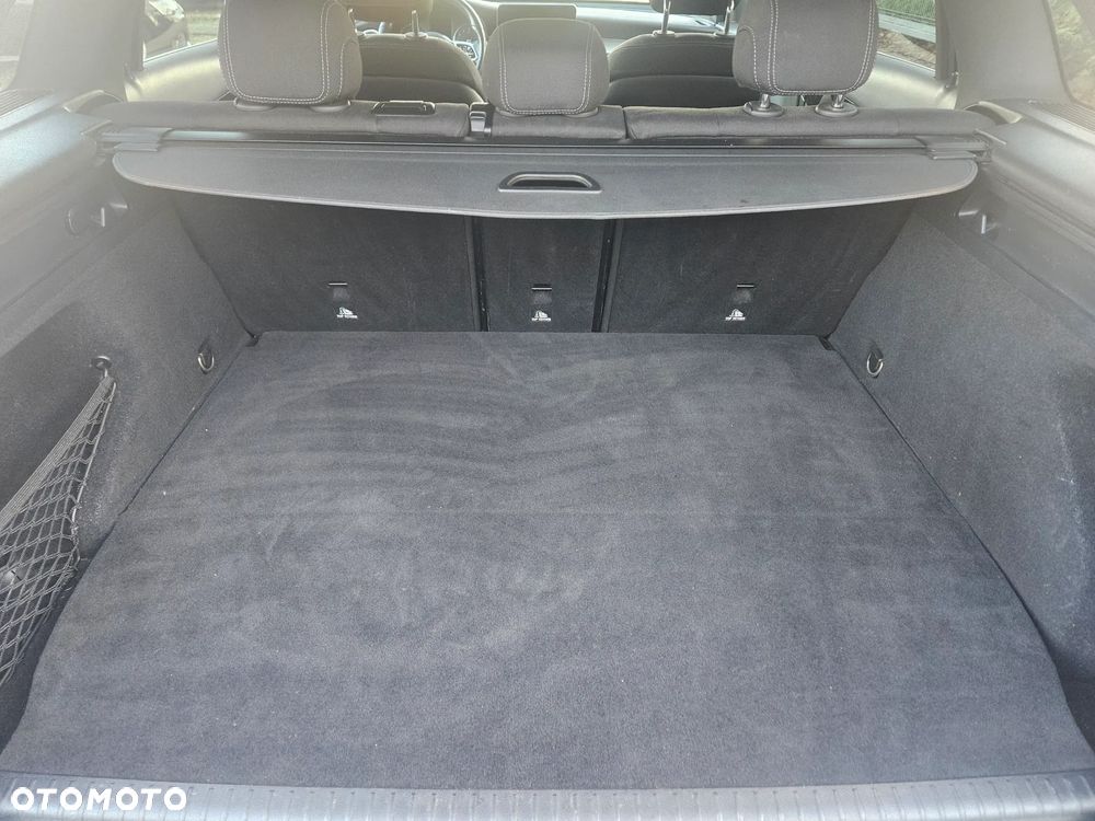 Mercedes-Benz GLC 300 e 4-Matic - 24