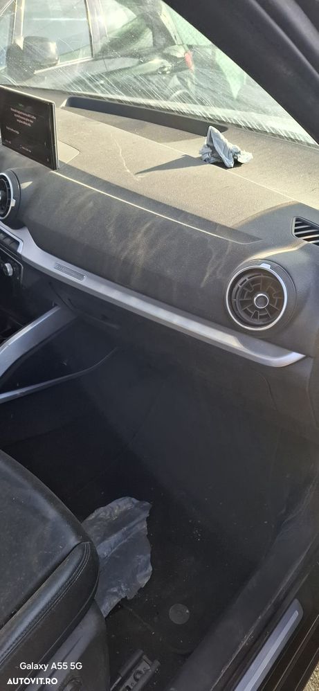 Dezmembrez Audi Q2 - 9