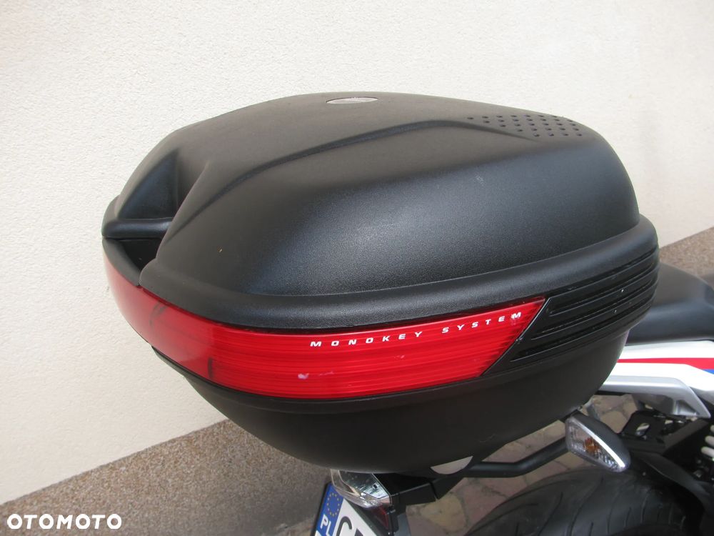 BMW G - 9