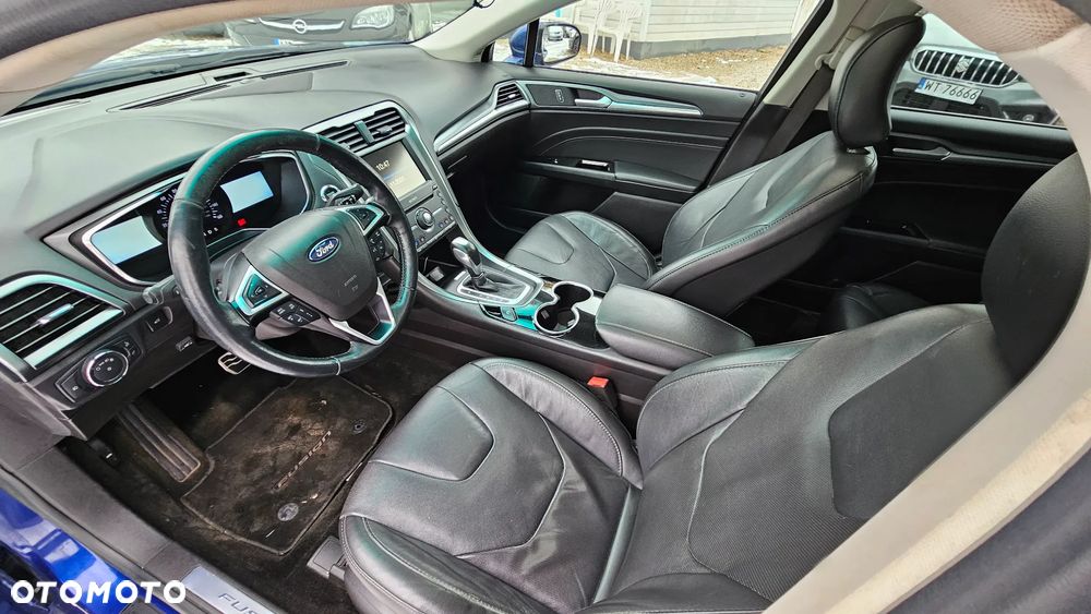 Ford Fusion 2.0 EcoBoost Titanium - 13